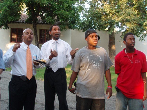 1929114_538977507627_77_n